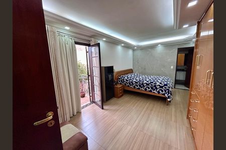 Casa à venda com 206m², 3 quartos e 2 vagasQuarto Suíte 1