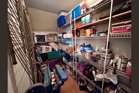 Casa à venda com 206m², 3 quartos e 2 vagasDespensa