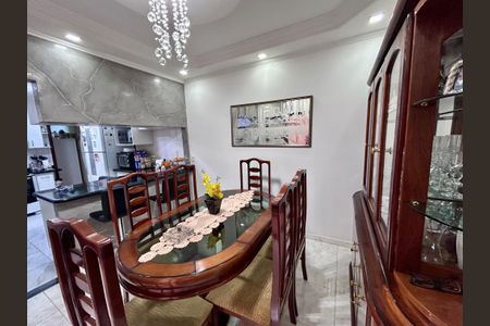 Casa à venda com 206m², 3 quartos e 2 vagasCopa