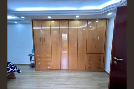 Casa à venda com 206m², 3 quartos e 2 vagasQuarto Suíte 1