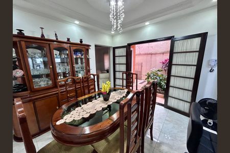 Casa à venda com 206m², 3 quartos e 2 vagasCopa