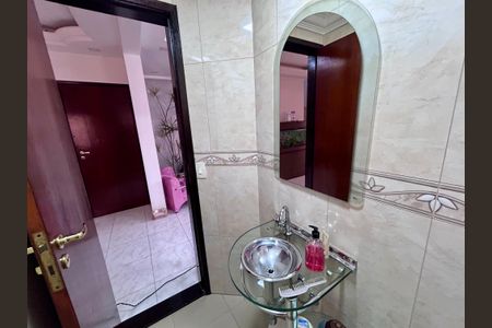 Casa à venda com 206m², 3 quartos e 2 vagasLavabo 1