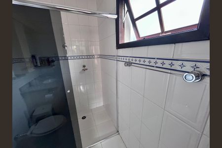 Casa à venda com 206m², 3 quartos e 2 vagasBanheiro da Suíte 2