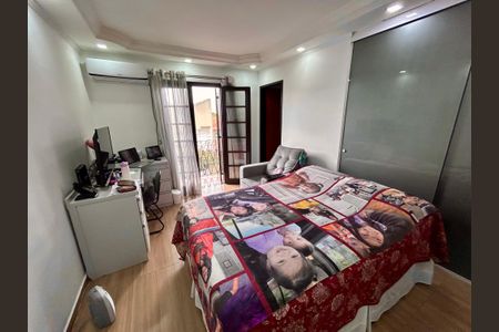Casa à venda com 206m², 3 quartos e 2 vagasQuarto Suíte 3