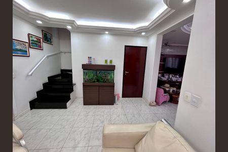 Casa à venda com 206m², 3 quartos e 2 vagasSala