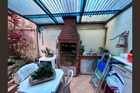 Casa à venda com 206m², 3 quartos e 2 vagasChurrasqueira