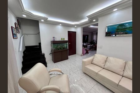 Casa à venda com 206m², 3 quartos e 2 vagasSala