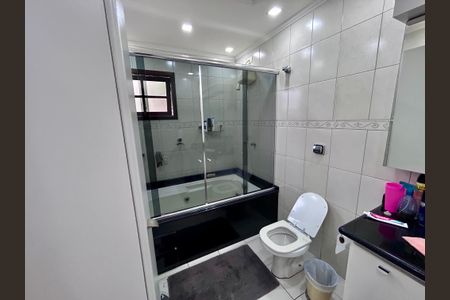 Casa à venda com 206m², 3 quartos e 2 vagasBanheiro da Suíte 1