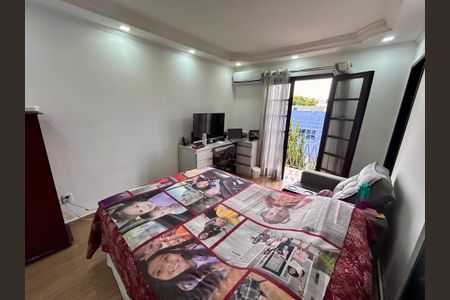 Casa à venda com 206m², 3 quartos e 2 vagasQuarto Suíte 3