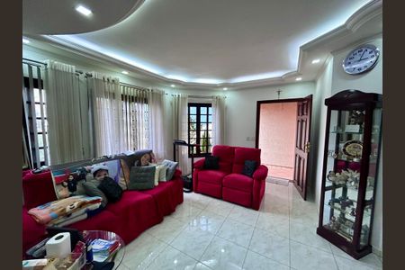 Casa à venda com 206m², 3 quartos e 2 vagasSala