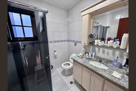 Casa à venda com 206m², 3 quartos e 2 vagasBanheiro da Suíte 3