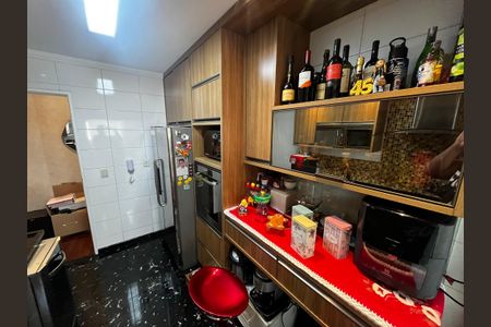 Apartamento à venda com 105m², 3 quartos e 2 vagasCozinha