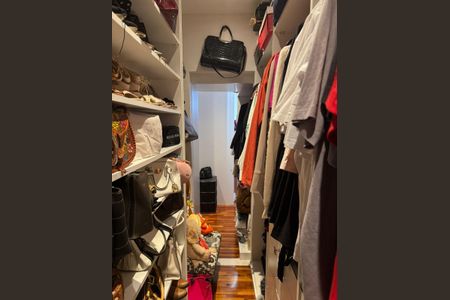 Apartamento à venda com 105m², 3 quartos e 2 vagasCloset da Suíte