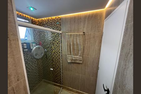 Apartamento à venda com 105m², 3 quartos e 2 vagasBanheiro da Suíte