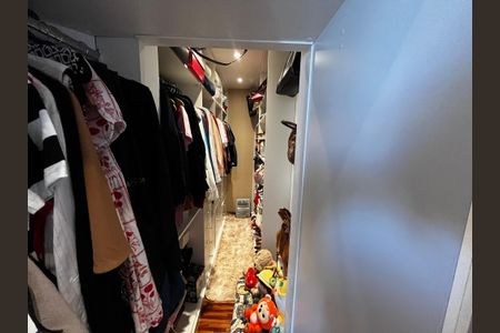 Apartamento à venda com 105m², 3 quartos e 2 vagasCloset da Suíte