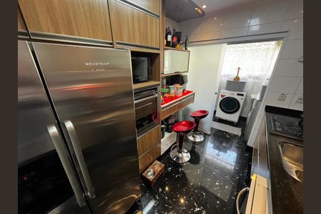 Apartamento à venda com 105m², 3 quartos e 2 vagasCozinha