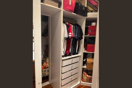 Apartamento à venda com 105m², 3 quartos e 2 vagasCloset da Suíte