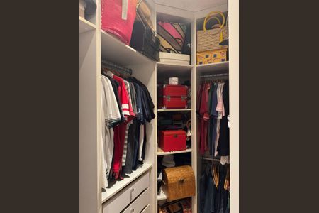 Apartamento à venda com 105m², 3 quartos e 2 vagasCloset da Suíte