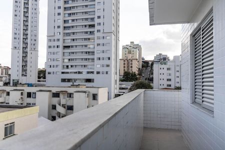 Apartamento à venda com 136m², 3 quartos e 2 vagas Apartamento à venda com 136m², 3 quartos e 2 vagasCobertura