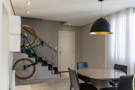 Apartamento à venda com 136m², 3 quartos e 2 vagas Apartamento à venda com 136m², 3 quartos e 2 vagasSala