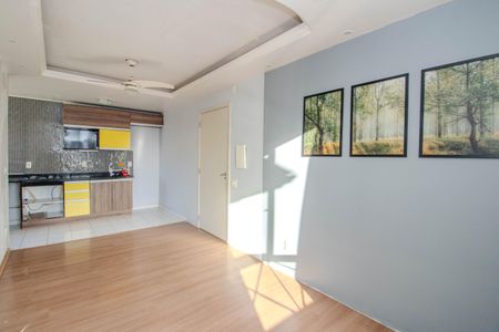 Sala de apartamento à venda com 2 quartos, 40m² em Mário Quintana, Porto Alegre