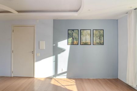 Sala de apartamento à venda com 2 quartos, 40m² em Mário Quintana, Porto Alegre