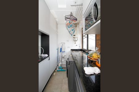 Apartamento à venda com 83m², 2 quartos e 2 vagasCozinha e Área de Serviço