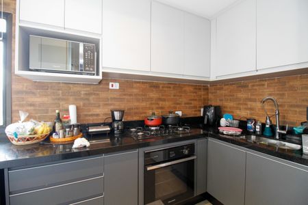 Apartamento à venda com 83m², 2 quartos e 2 vagasCozinha e Área de Serviço