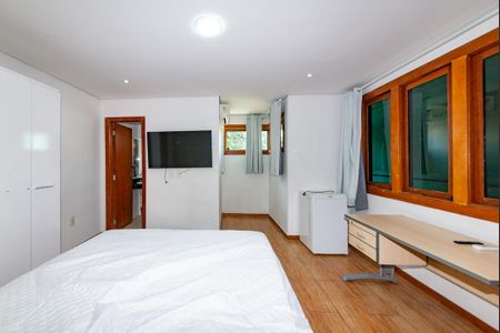 Casa à venda com 401m², 8 quartos e 4 vagas Casa à venda com 401m², 8 quartos e 4 vagasSuíte 2