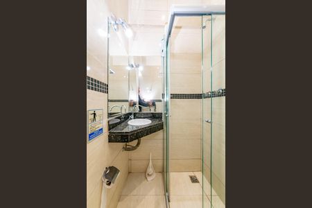 Casa à venda com 401m², 8 quartos e 4 vagas Casa à venda com 401m², 8 quartos e 4 vagasBanheiro da Suíte 1