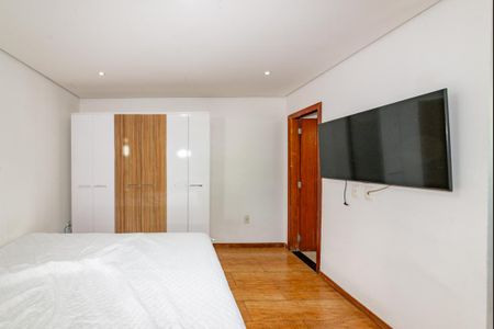 Casa à venda com 401m², 8 quartos e 4 vagas Casa à venda com 401m², 8 quartos e 4 vagasSuíte 2