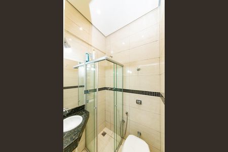 Casa à venda com 401m², 8 quartos e 4 vagas Casa à venda com 401m², 8 quartos e 4 vagasBanheiro da Suíte 1