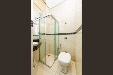 Casa à venda com 401m², 8 quartos e 4 vagas Casa à venda com 401m², 8 quartos e 4 vagasBanheiro da Suíte 1