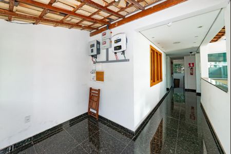 Casa à venda com 401m², 8 quartos e 4 vagas Casa à venda com 401m², 8 quartos e 4 vagasCorredor