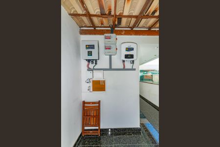 Casa à venda com 401m², 8 quartos e 4 vagas Casa à venda com 401m², 8 quartos e 4 vagasCorredor