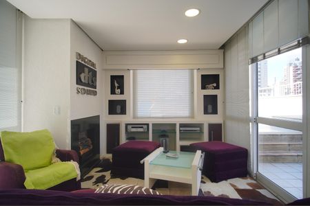 Apartamento para alugar com 340m², 3 quartos e 3 vagasSala 2