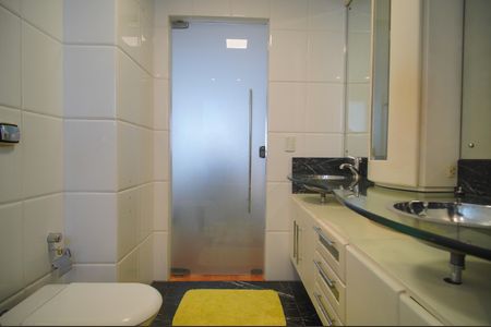 Apartamento para alugar com 340m², 3 quartos e 3 vagasBanheiro da Suíte