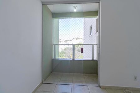 Varanda da sala de apartamento para alugar com 3 quartos, 92m² em Castelo, Belo Horizonte