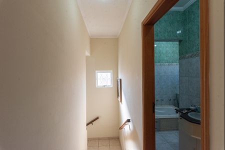 Casa à venda com 200m², 4 quartos e 2 vagas Casa à venda com 200m², 4 quartos e 2 vagasCorredor