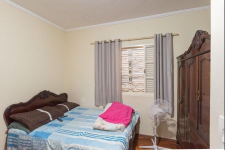 Casa à venda com 200m², 4 quartos e 2 vagas Casa à venda com 200m², 4 quartos e 2 vagasQuarto 3