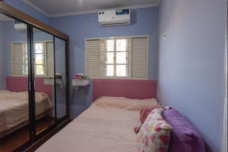 Casa à venda com 200m², 4 quartos e 2 vagas Casa à venda com 200m², 4 quartos e 2 vagasQuarto 2