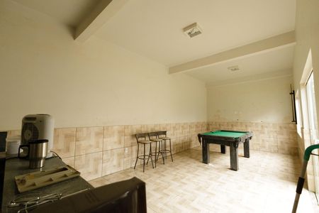 Casa à venda com 300m², 4 quartos e 2 vagasSalão de jogos