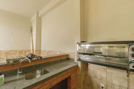 Casa à venda com 300m², 4 quartos e 2 vagasÁrea comum - Salão de festas