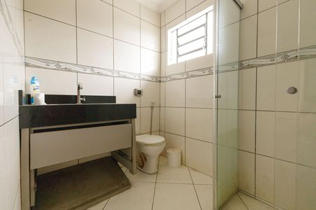 Casa à venda com 300m², 4 quartos e 2 vagasbanheiro 
