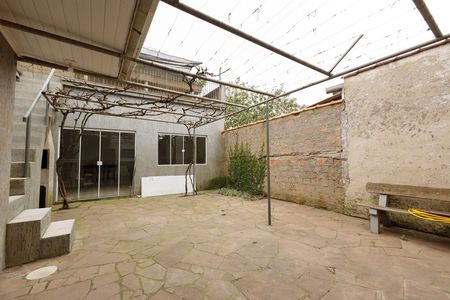 Casa à venda com 300m², 4 quartos e 2 vagaspátio