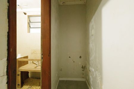 Casa à venda com 300m², 4 quartos e 2 vagasLavabo