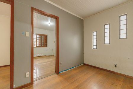 Casa à venda com 300m², 4 quartos e 2 vagasCorredor