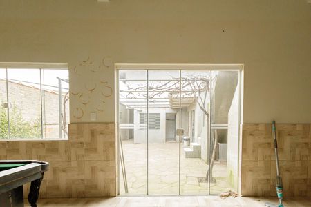Casa à venda com 300m², 4 quartos e 2 vagasSalão de jogos
