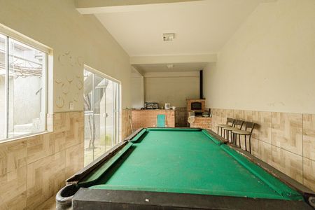 Casa à venda com 300m², 4 quartos e 2 vagasSalão de jogos