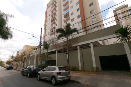 Apartamento para alugar com 75m², 3 quartos e 2 vagas Apartamento para alugar com 75m², 3 quartos e 2 vagasFachada